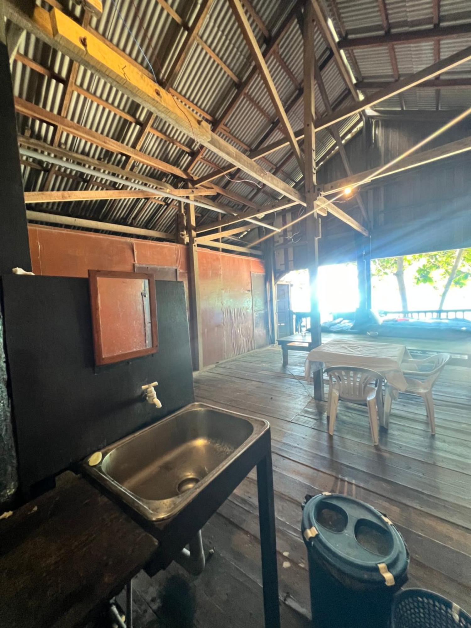 Ohlala Guesthouse Islas Perhentian Exterior foto